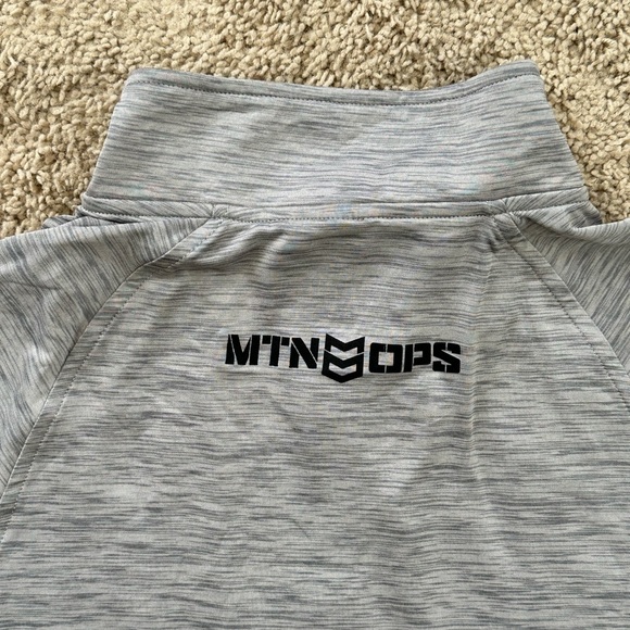 Mtn Ops Women’s Tech Quarter Zip - Picture 3 of 3